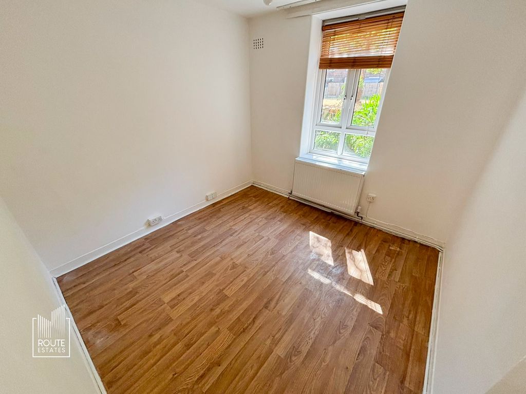 Property photo 3 of 14 Photo 9