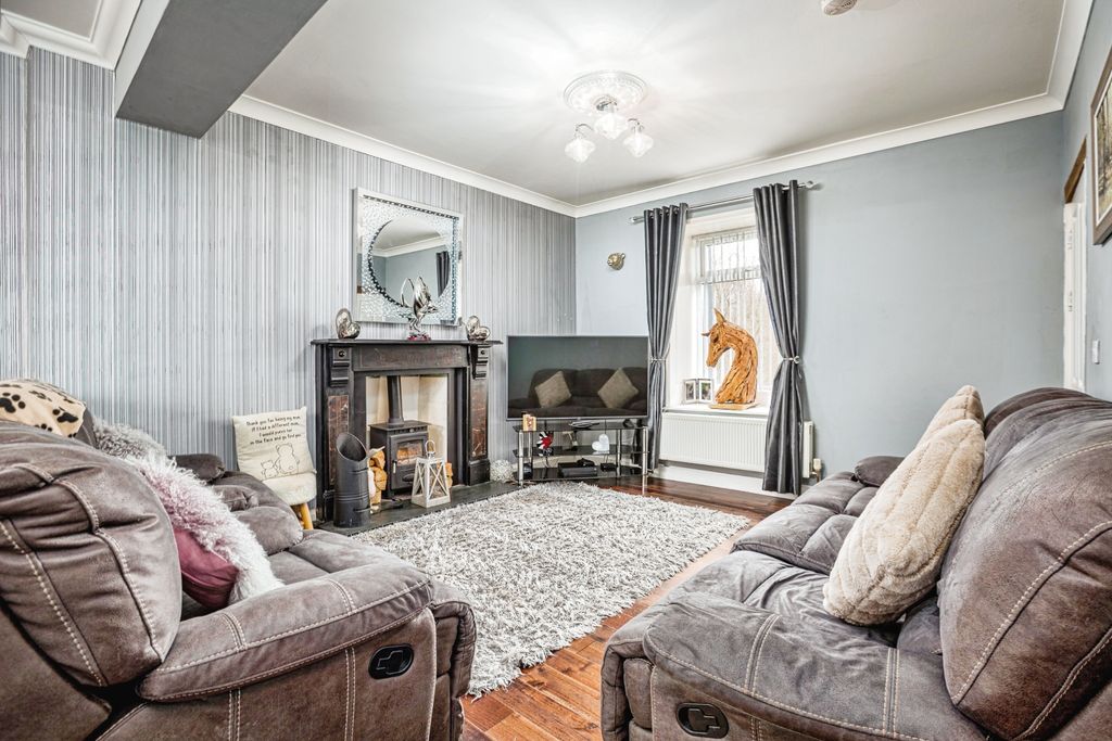 Property photo 3 of 19 Photography