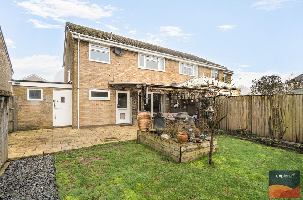 Property photo 2 of 16