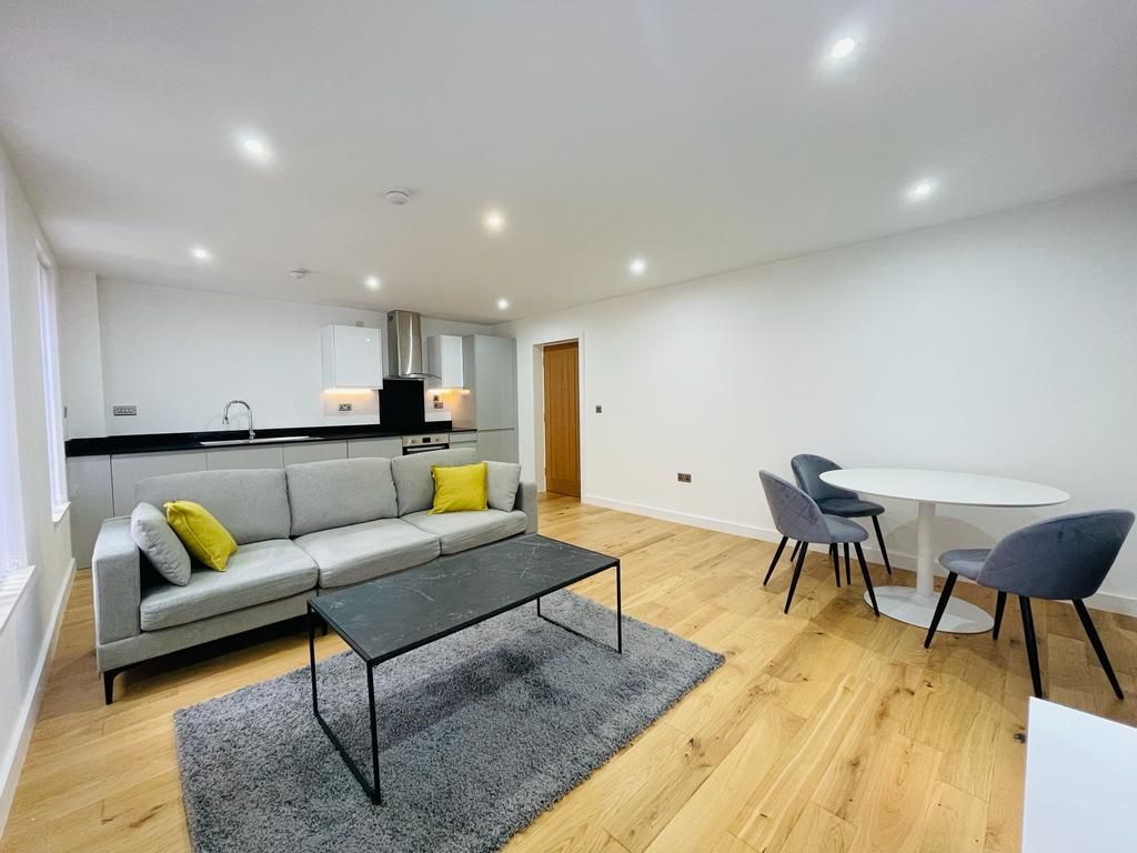 Property photo 3 of 14 Liv .Jpg