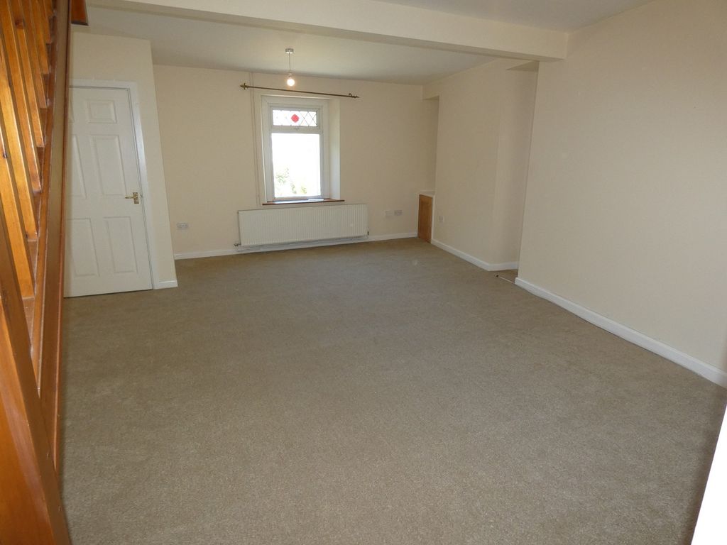 Property photo 3 of 10 Lounge