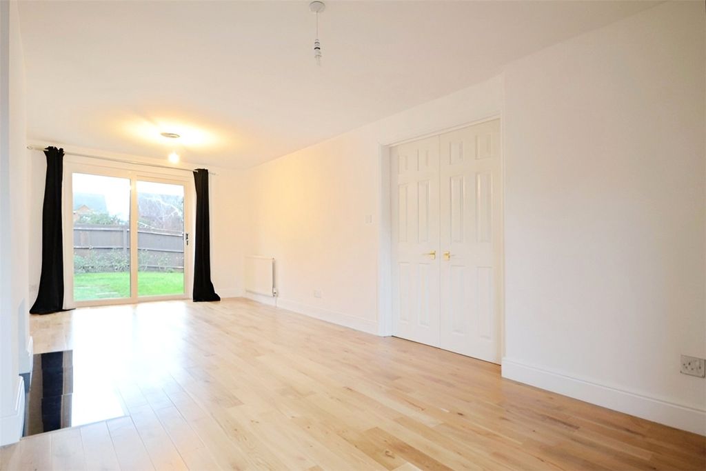 Property photo 2 of 13 Picture No. 19