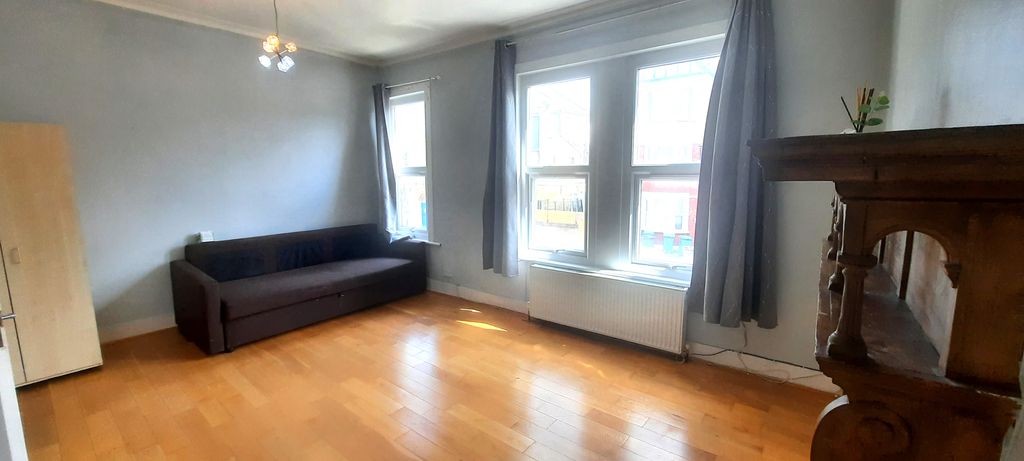 Property photo 2 of 7