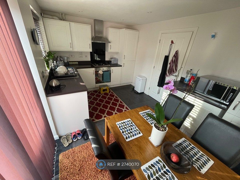 Property photo 2 of 11 Kitchen/Dinning Room