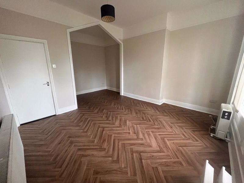 Property photo 2 of 7 Photo 6