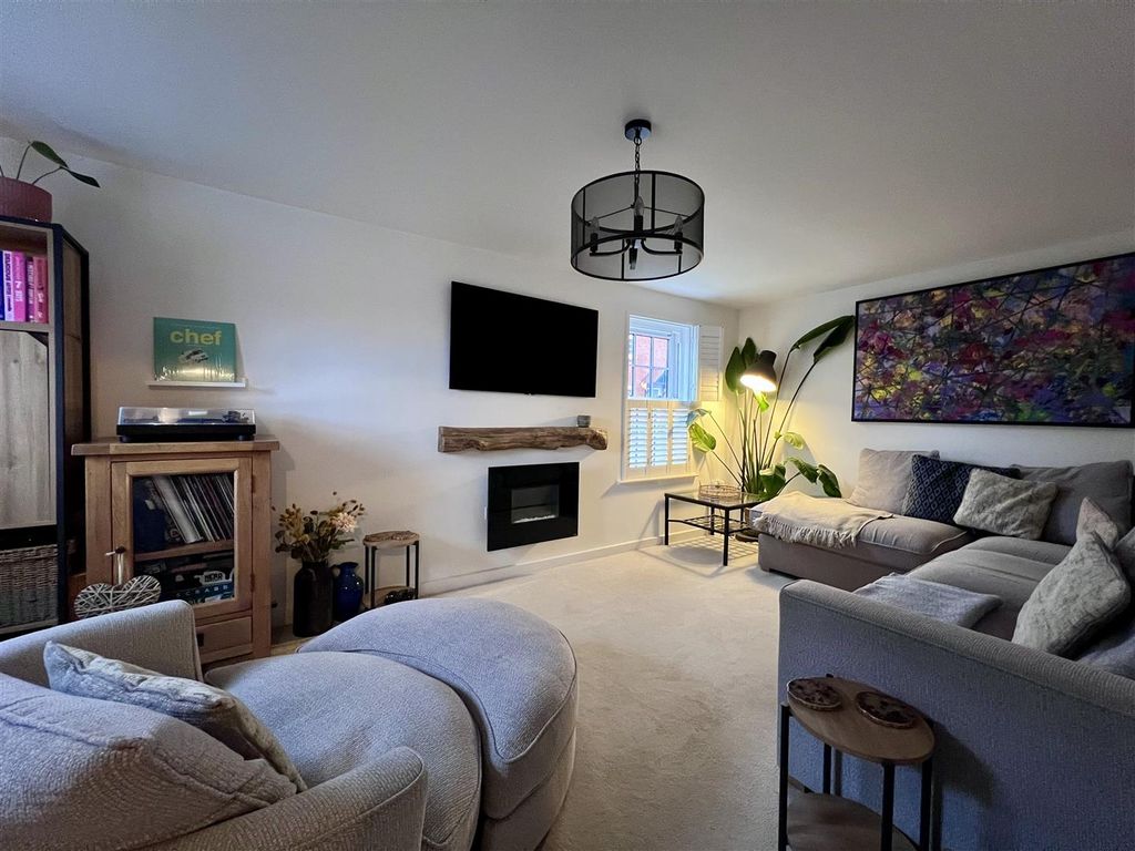 Property photo 2 of 14 Img_0424.Jpeg