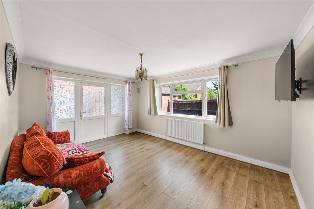 Property photo 3 of 18 3