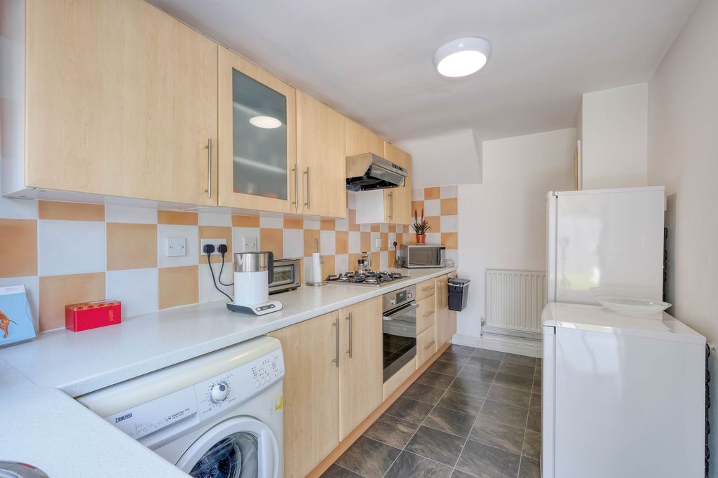 Property photo 3 of 20