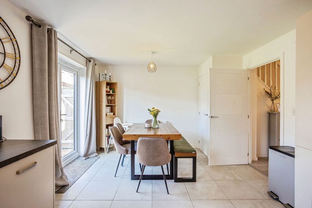 Property photo 2 of 17 Pbox-Img.Jpg