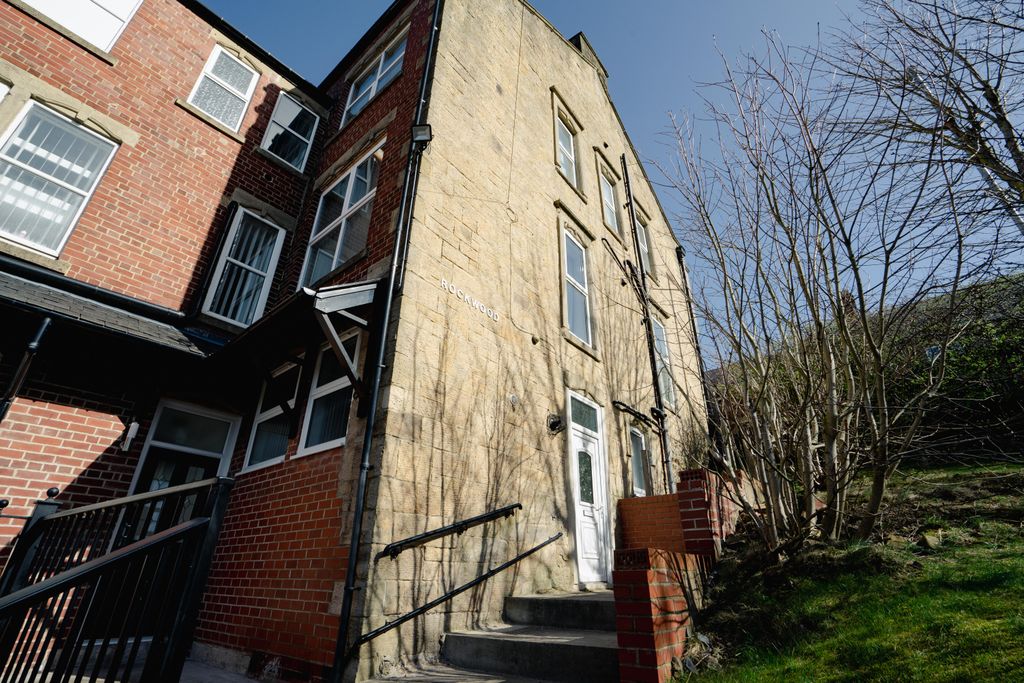 Property photo 1 of 7 Img_3020_1_Original