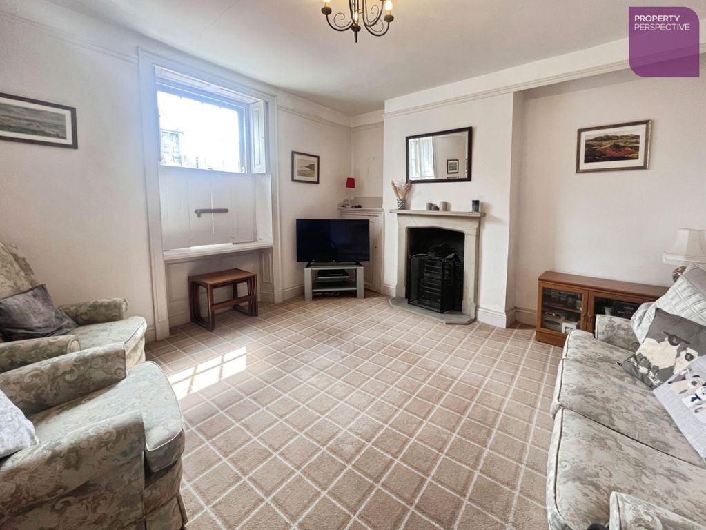 Property photo 2 of 13 Pbox-Living_Room-337308.Jpg