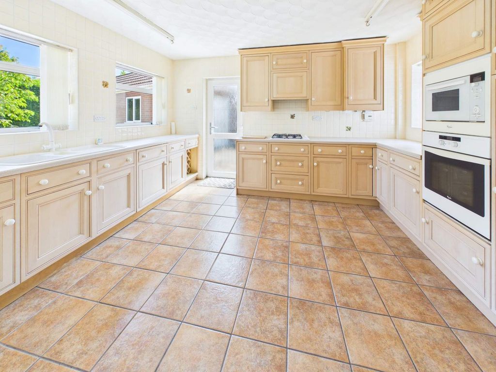 Property photo 2 of 28 Kitchen-Breakfast Room