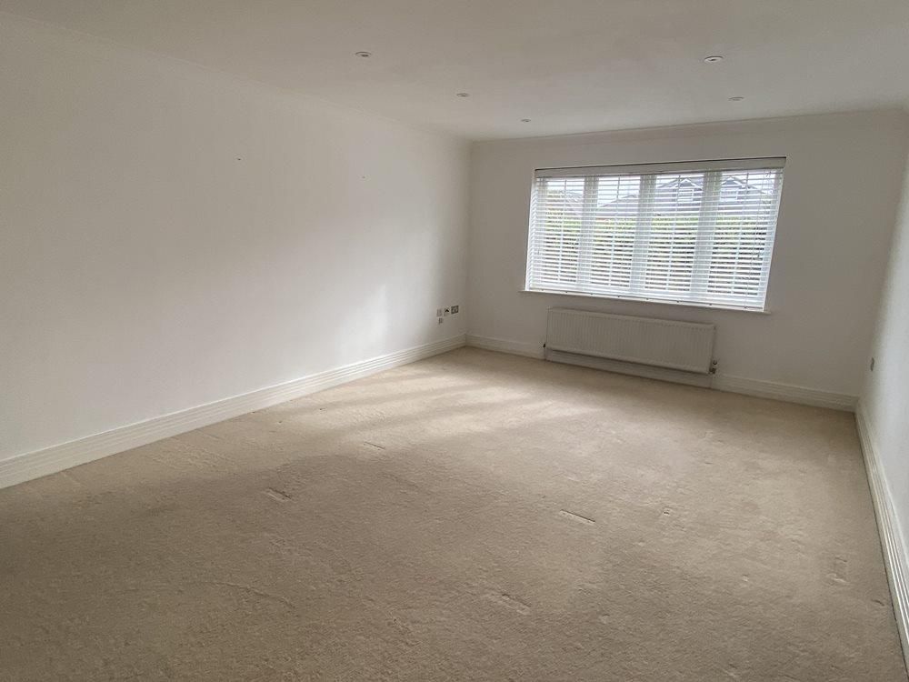 Property photo 2 of 7 Sitting Room.Jpg