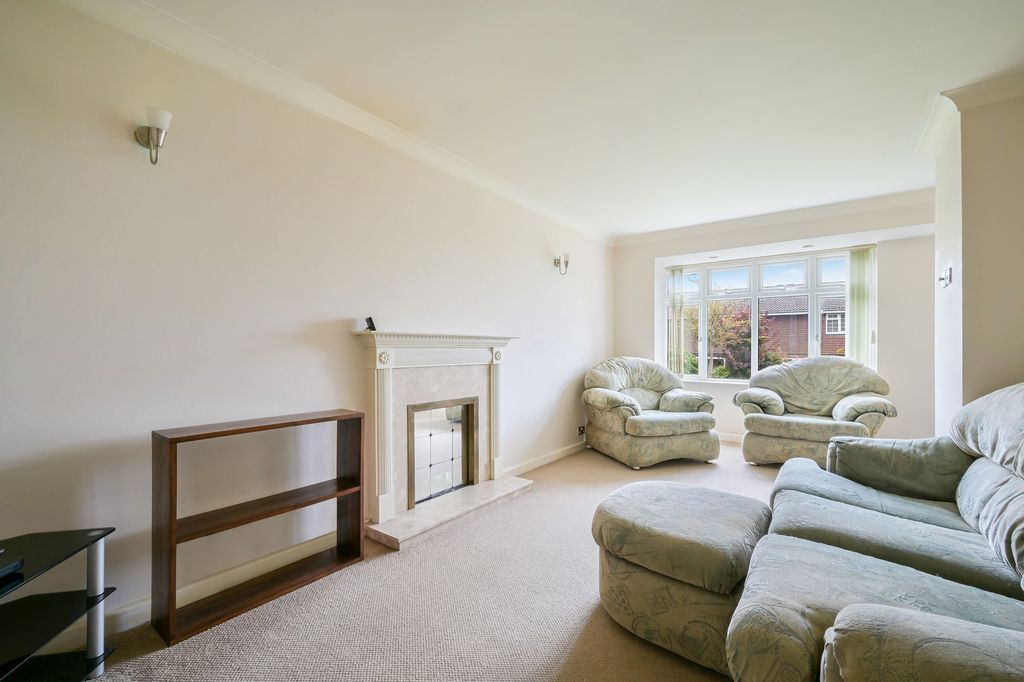 Property photo 2 of 18