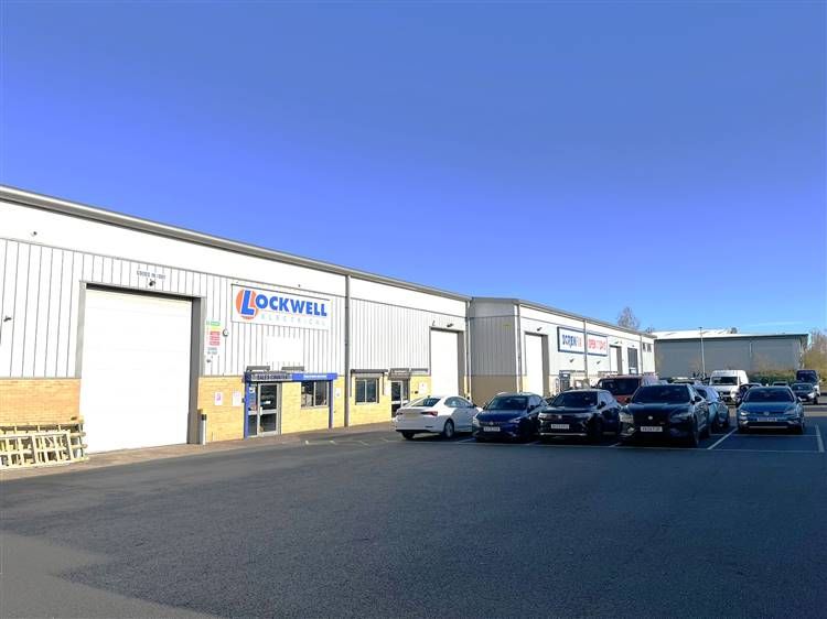 Property photo 1 of 9