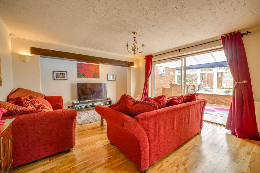 Property photo 2 of 26