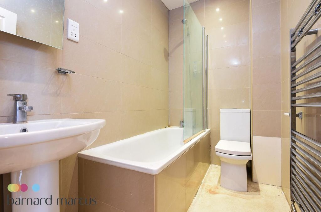 Property photo 3 of 6 Bathroom