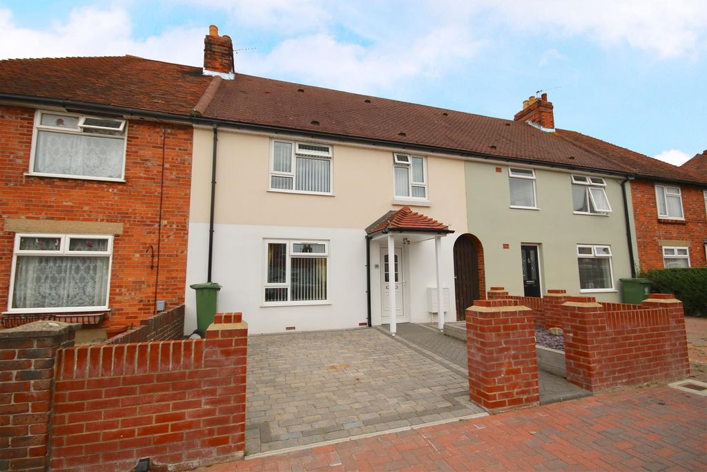 Property photo 1 of 15 Croftonfront.Jpg