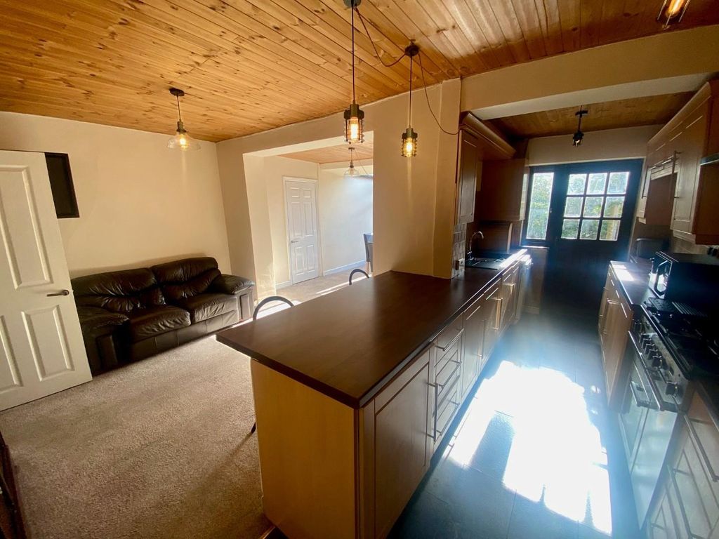 Property photo 2 of 16 Kit 2.Jpg