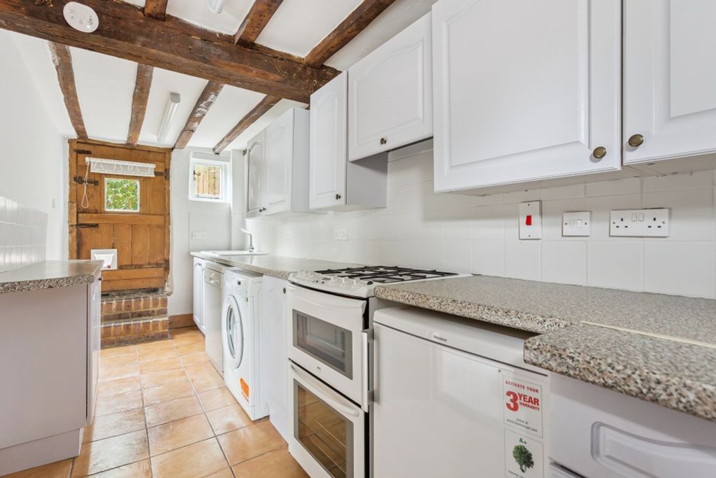 Property photo 2 of 19 Kitchen