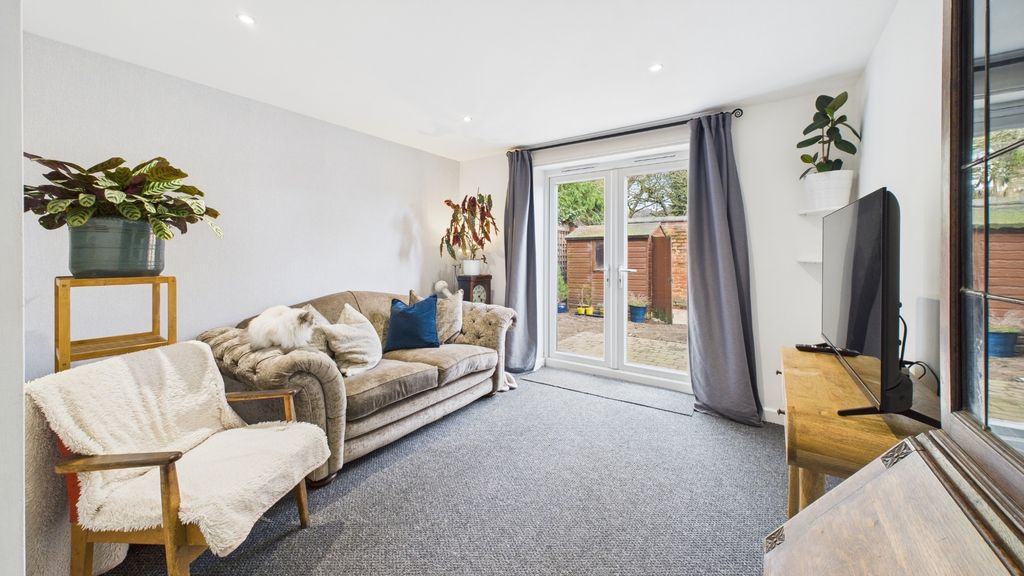 Property photo 2 of 17 3974174