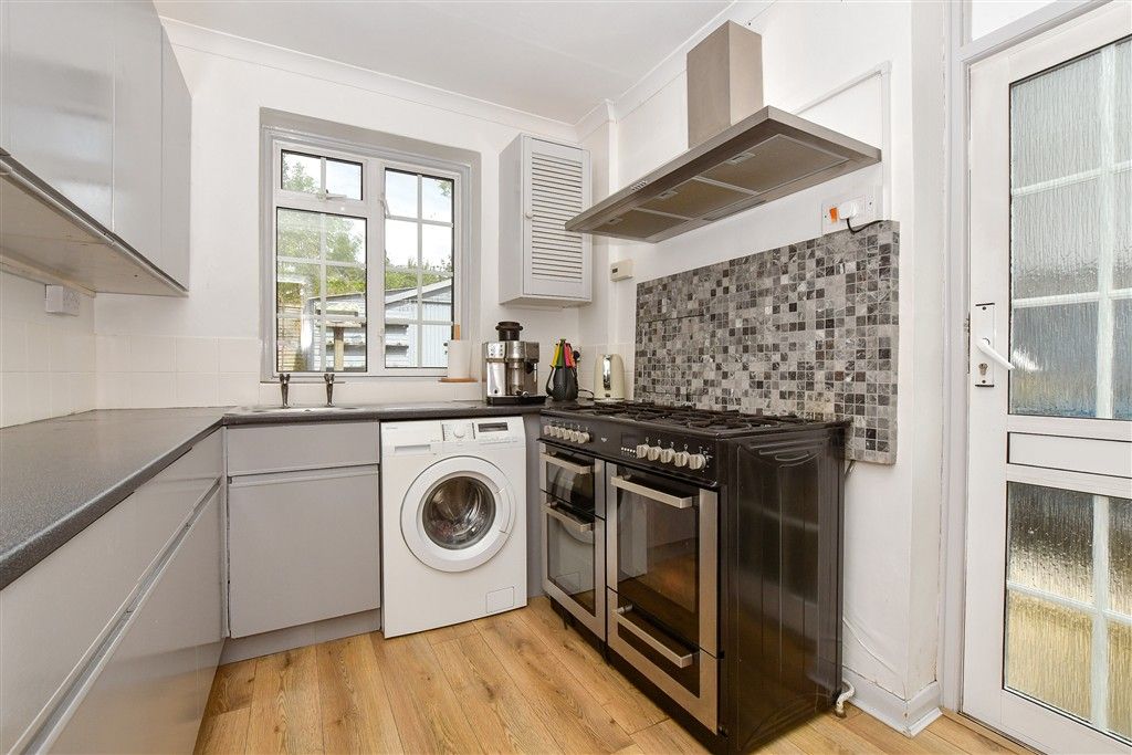 Property photo 3 of 13 Kitchen