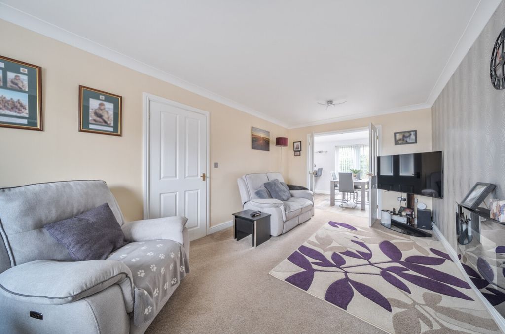 Property photo 2 of 28 1419752-9-69A4909c66101