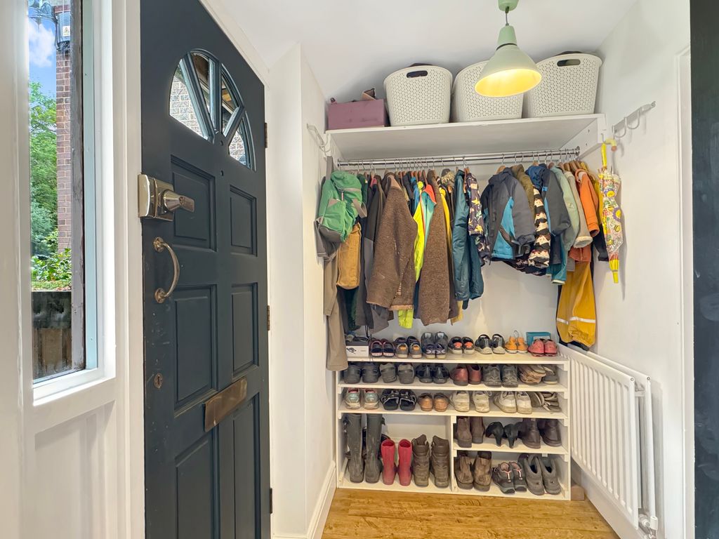 Property photo 2 of 21 Img16