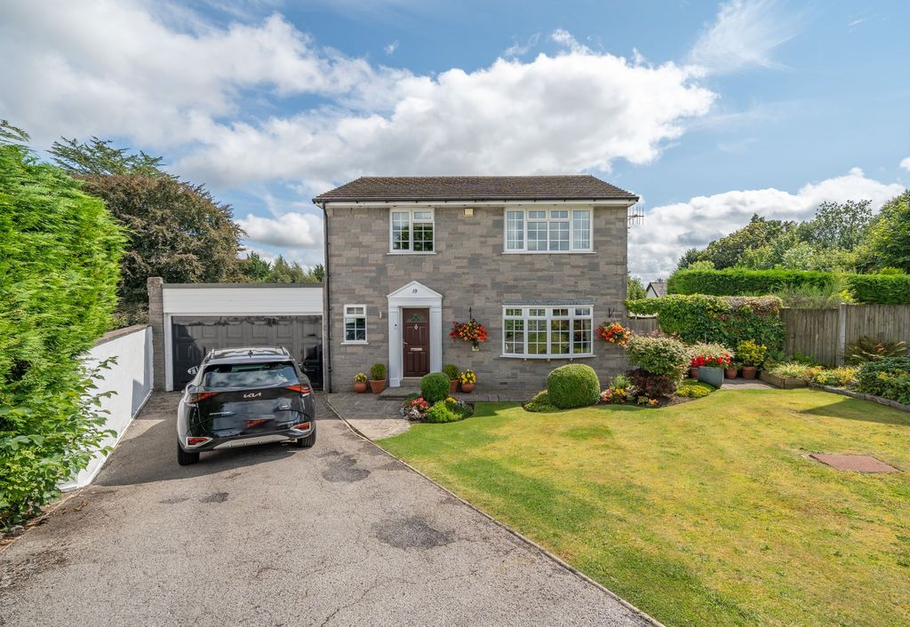 Property photo 1 of 38