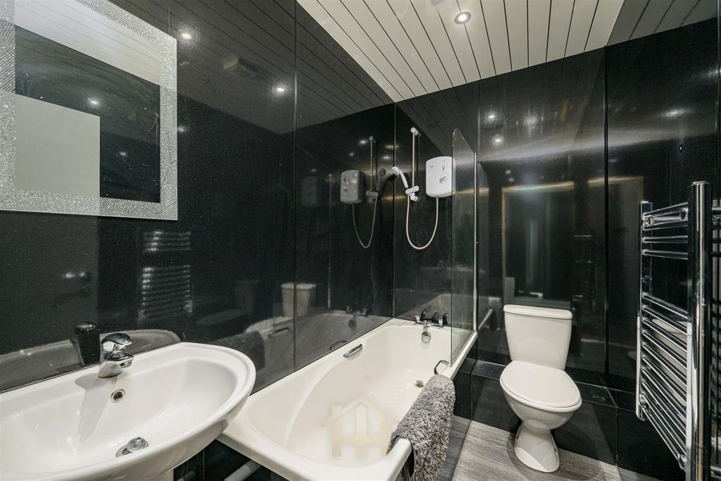 Property photo 3 of 6 Z92_6934-Edit.Jpg