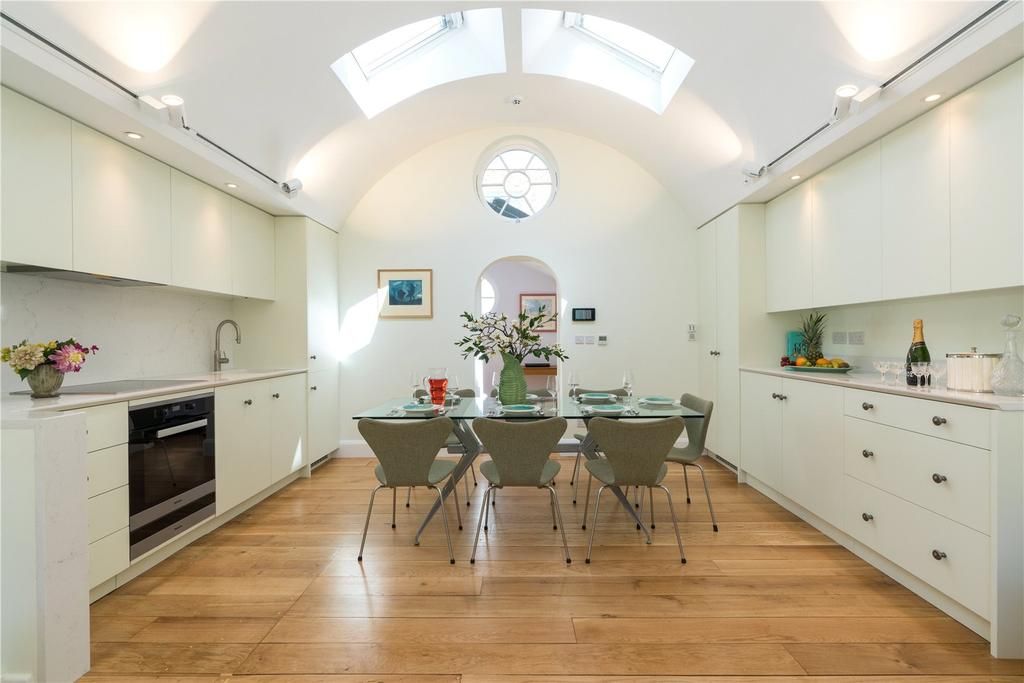Property photo 2 of 7 Kitchen/Dining