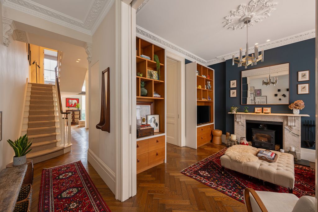 Property photo 3 of 12