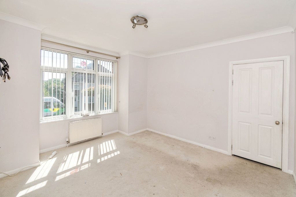 Property photo 3 of 13 Pbox-Img.Jpg