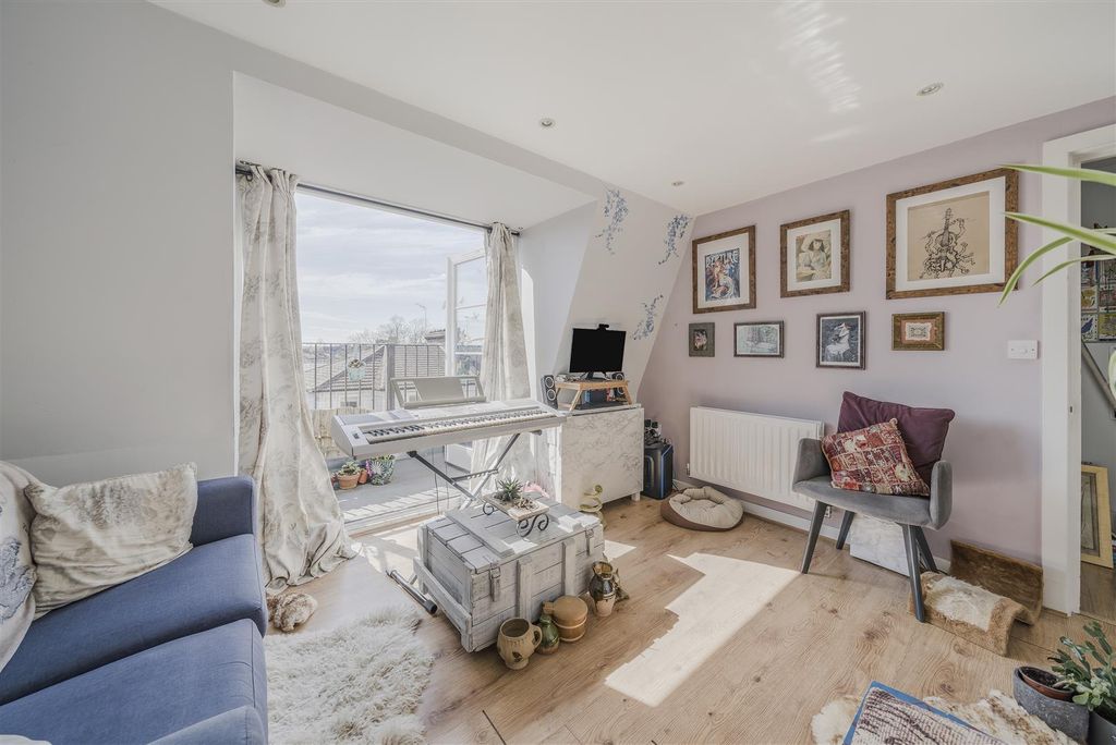 Property photo 2 of 14 1269076 (3).Jpg