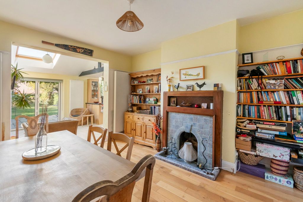 Property photo 3 of 22