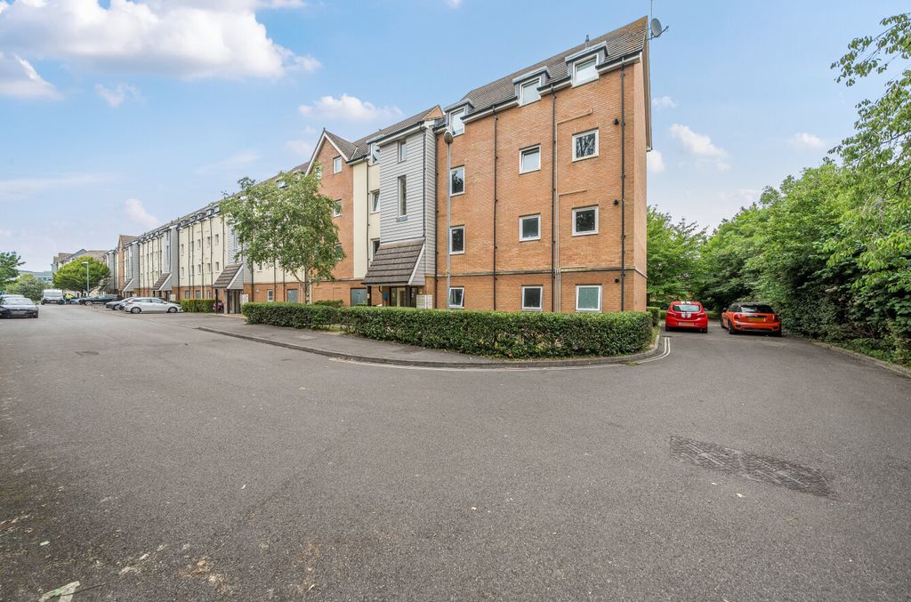 Property photo 1 of 9 1480341-22-6A33F5...