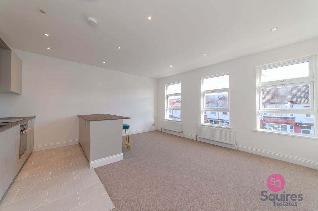 Property photo 1 of 31