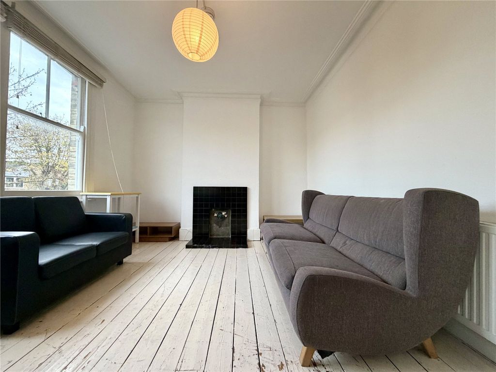 Property photo 3 of 10 Picture No. 05