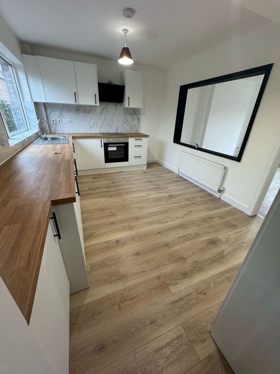 Property photo 1 of 25 86 Birkwood Avenue, Cudworth, S72 8Jb