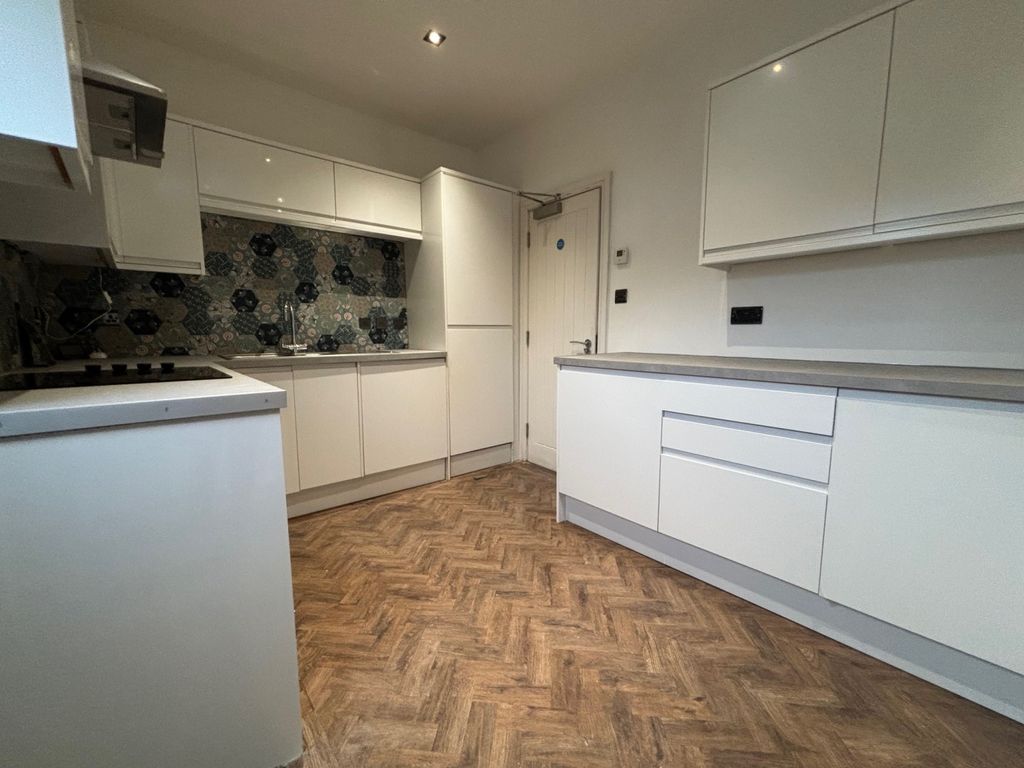 Property photo 1 of 14 5488
