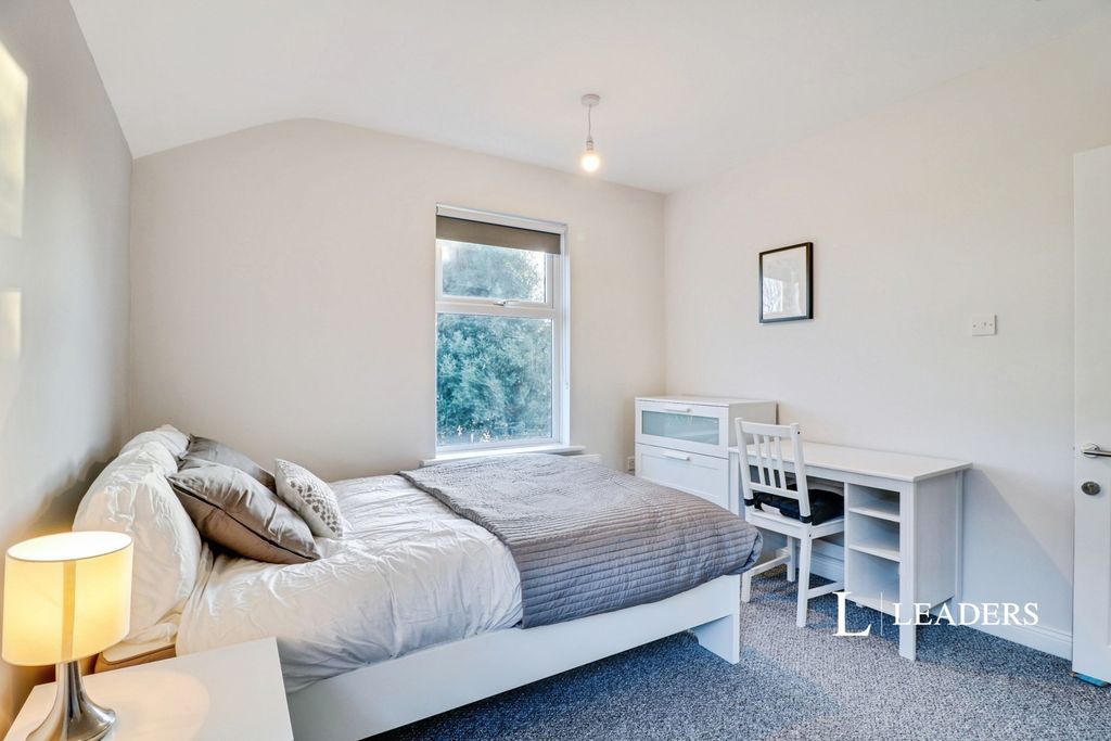 Property photo 2 of 7 Pbox-Img.Jpg