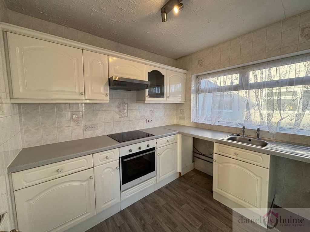 Property photo 2 of 21 Ec5B92E4-E3c9-464c-8264-71107F914073