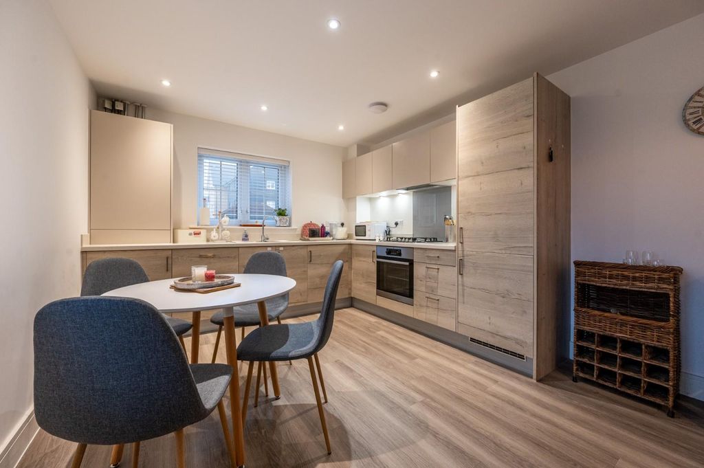 Property photo 3 of 12 Dsc_9573-Hdr.Jpg