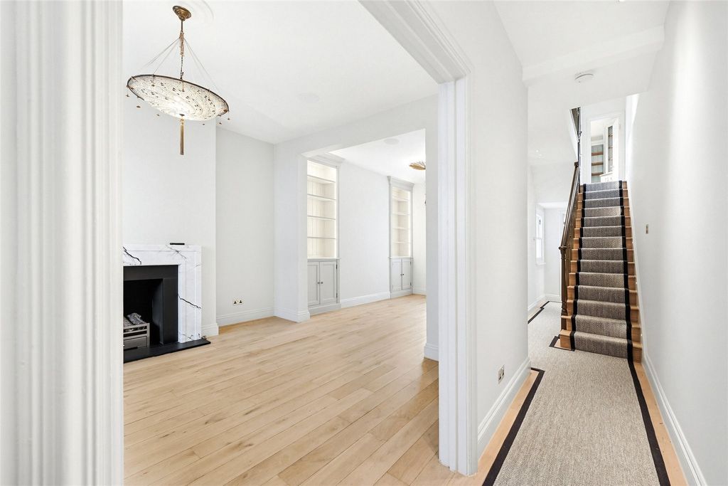 Property photo 3 of 18 Picture No. 02