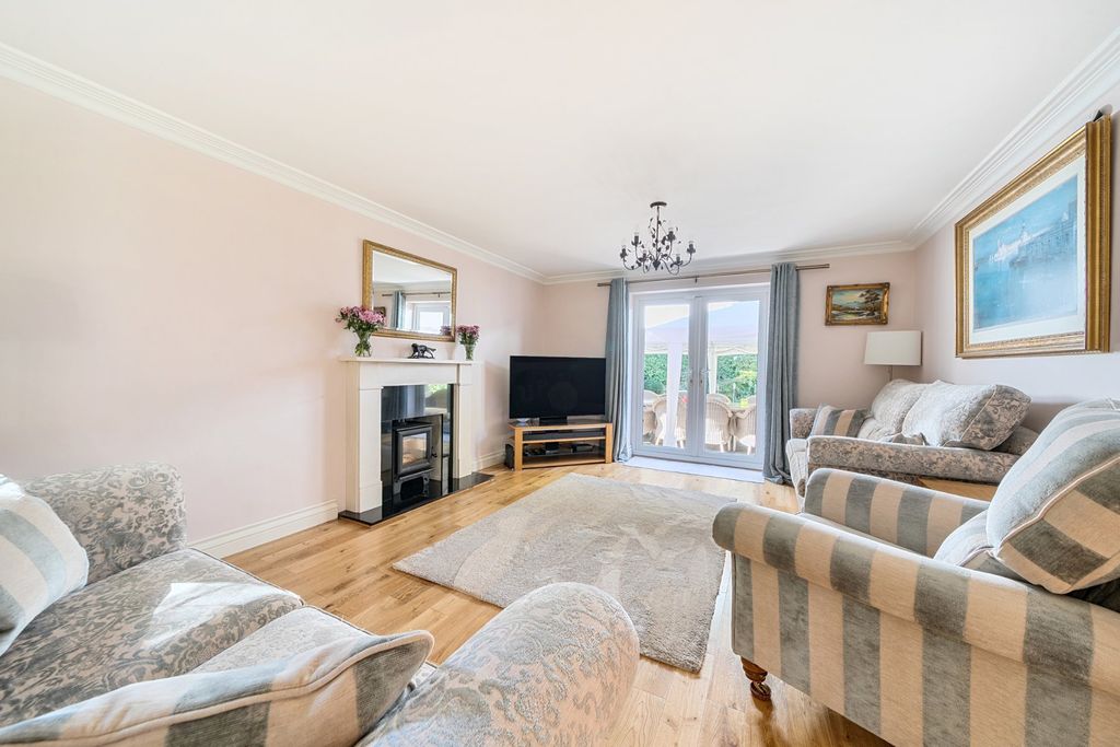 Property photo 2 of 31 Picture No. 74