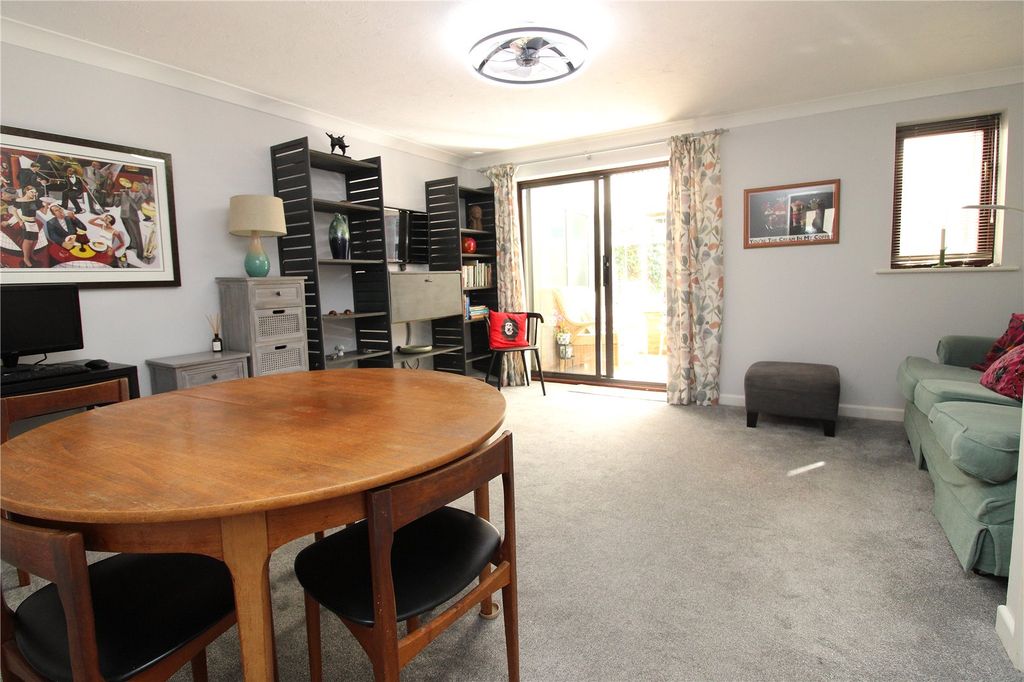 Property photo 2 of 12 Picture No. 08