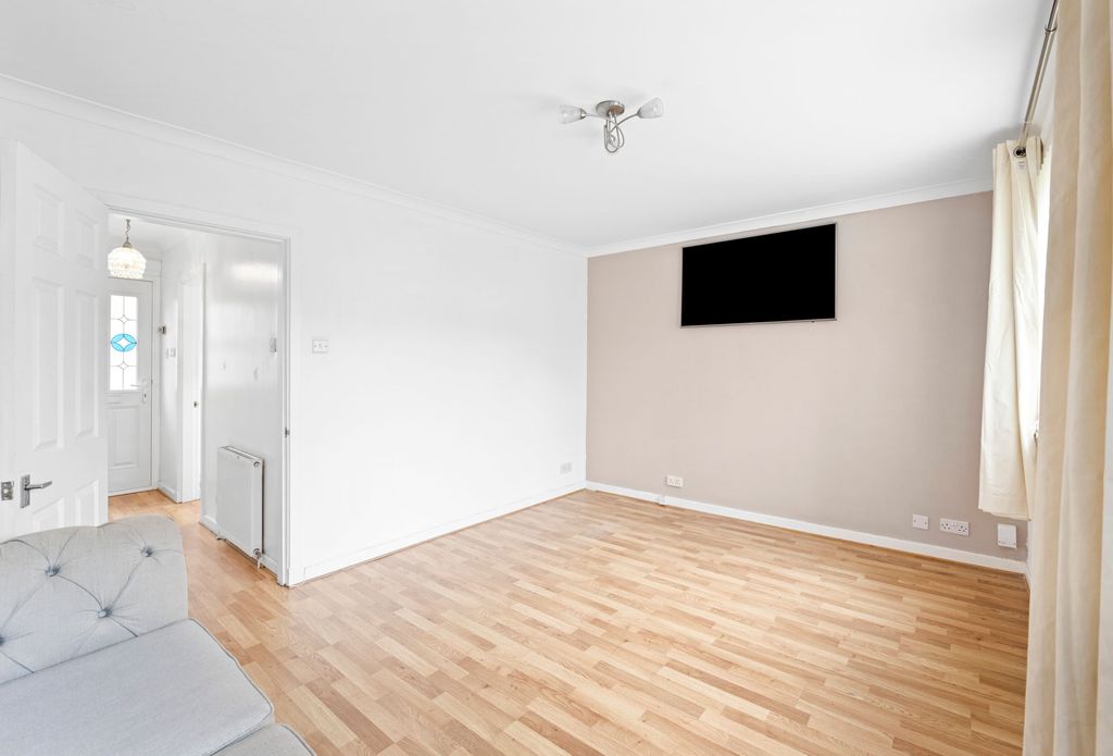 Property photo 3 of 19 Living Room