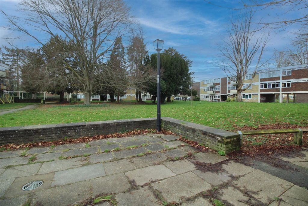 Property photo 2 of 3