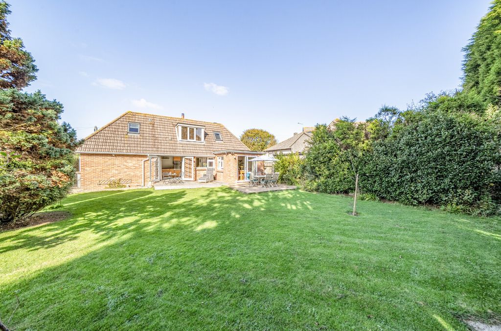 Property photo 2 of 44 1365488-23-68E7B0528931A