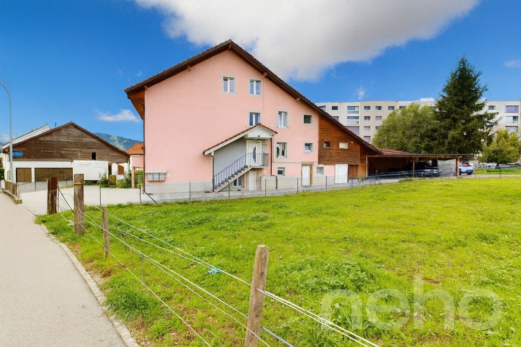 Property photo 2 of 13